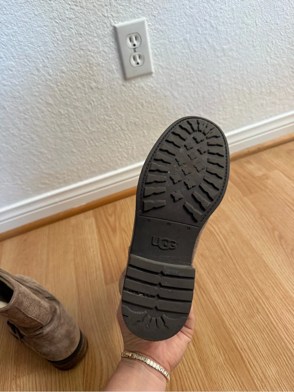 UGG chancey suede